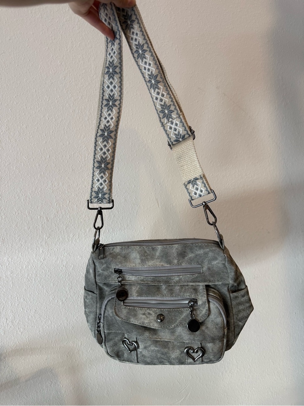 Crossbody Shoulder Bag with Patterned Strap and Heart detail GREY